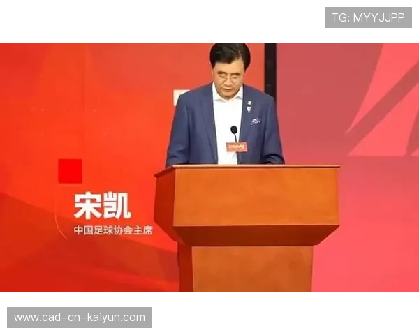 足球俱乐部开展退役球员就业辅导计划助力再就业，足球退役球员名单